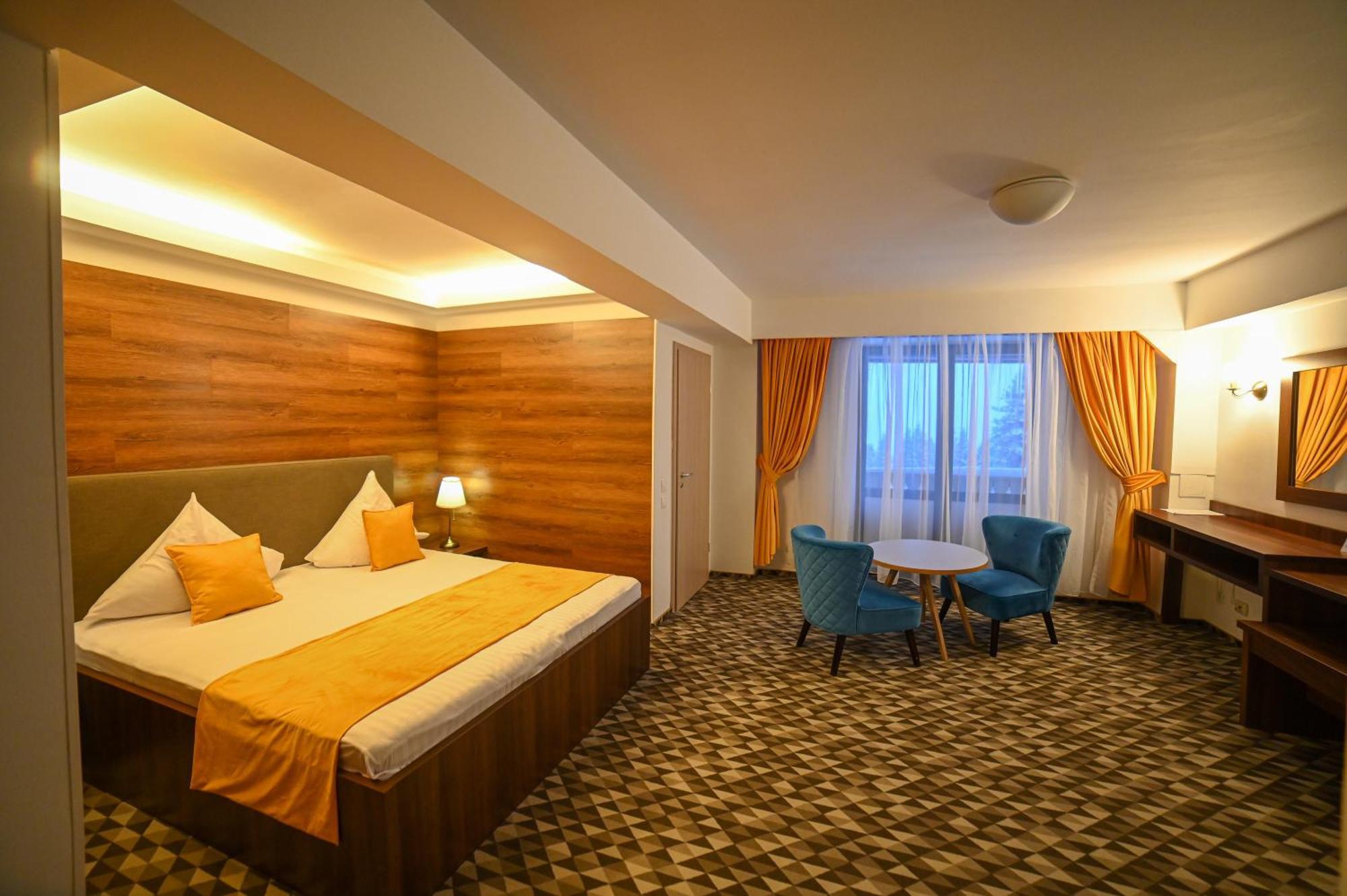 No 107 Predeal Hotel Екстериор снимка